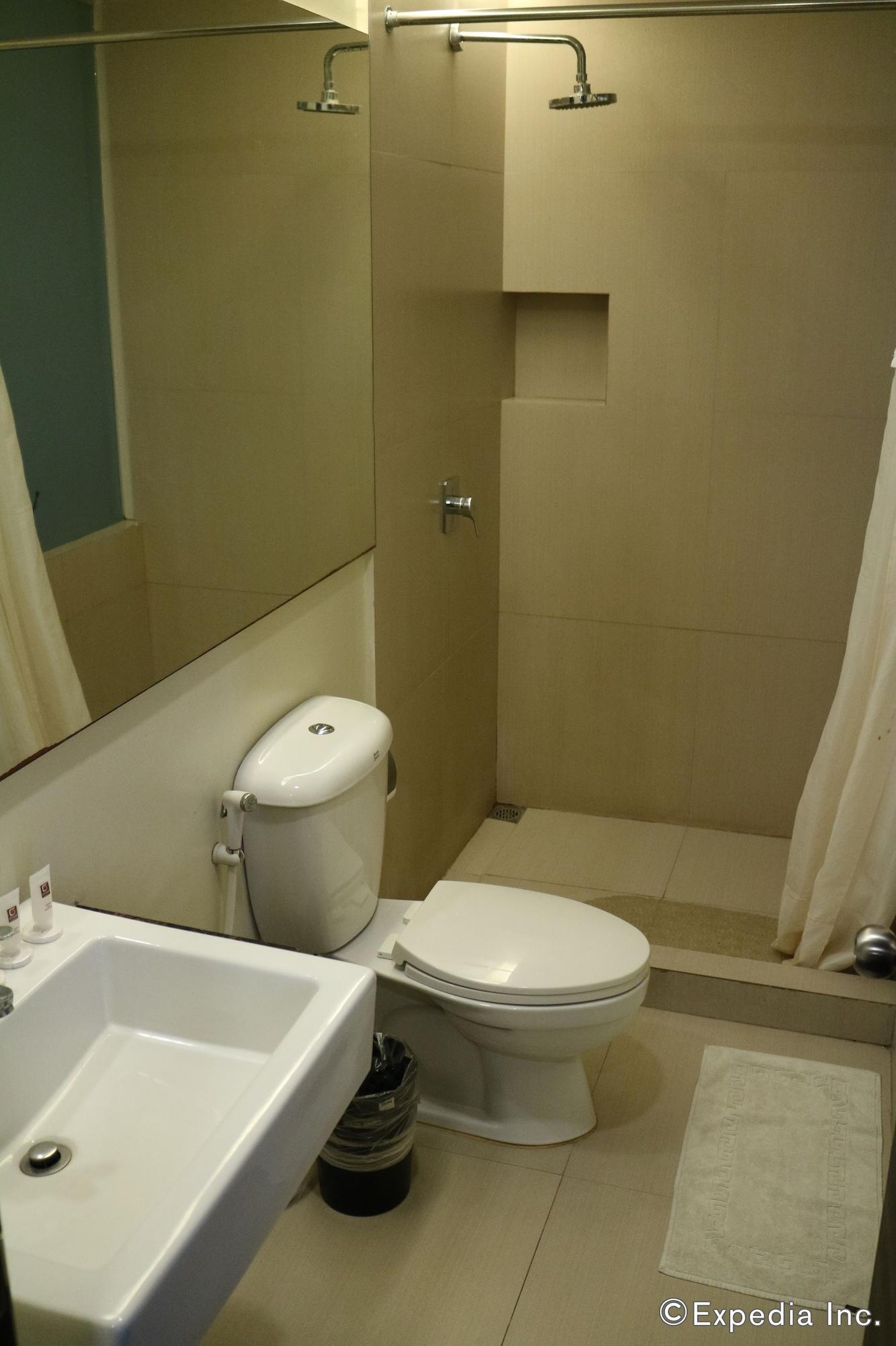 GT Hotel Iloilo Esterno foto