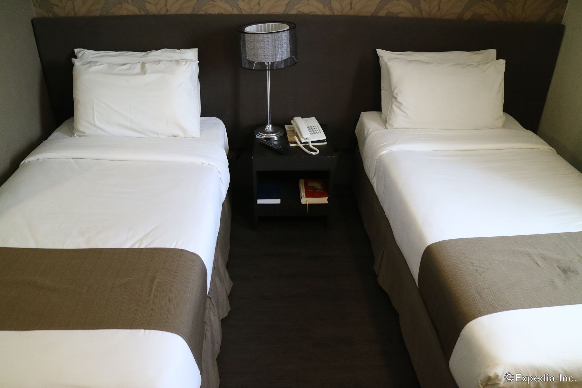 GT Hotel Iloilo Esterno foto