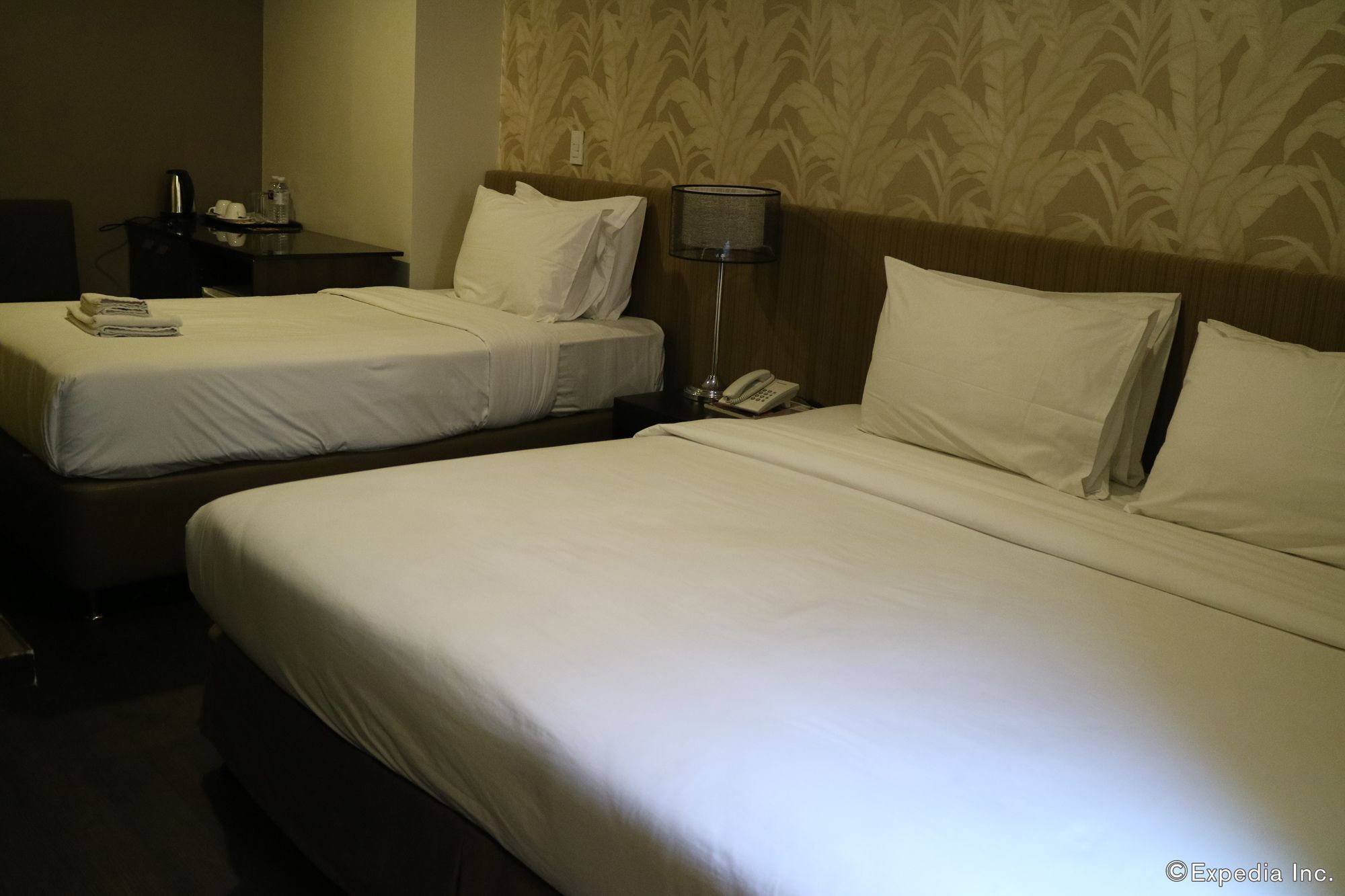 GT Hotel Iloilo Esterno foto